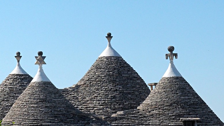 APULIEN: TRULLI UND SÜDLICHE SONNE