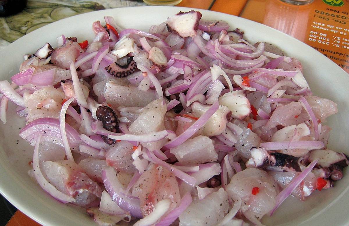 Seezungen-Cebiche (Foto: Wikimedia Commons / Yogma, CC BY 2.0)