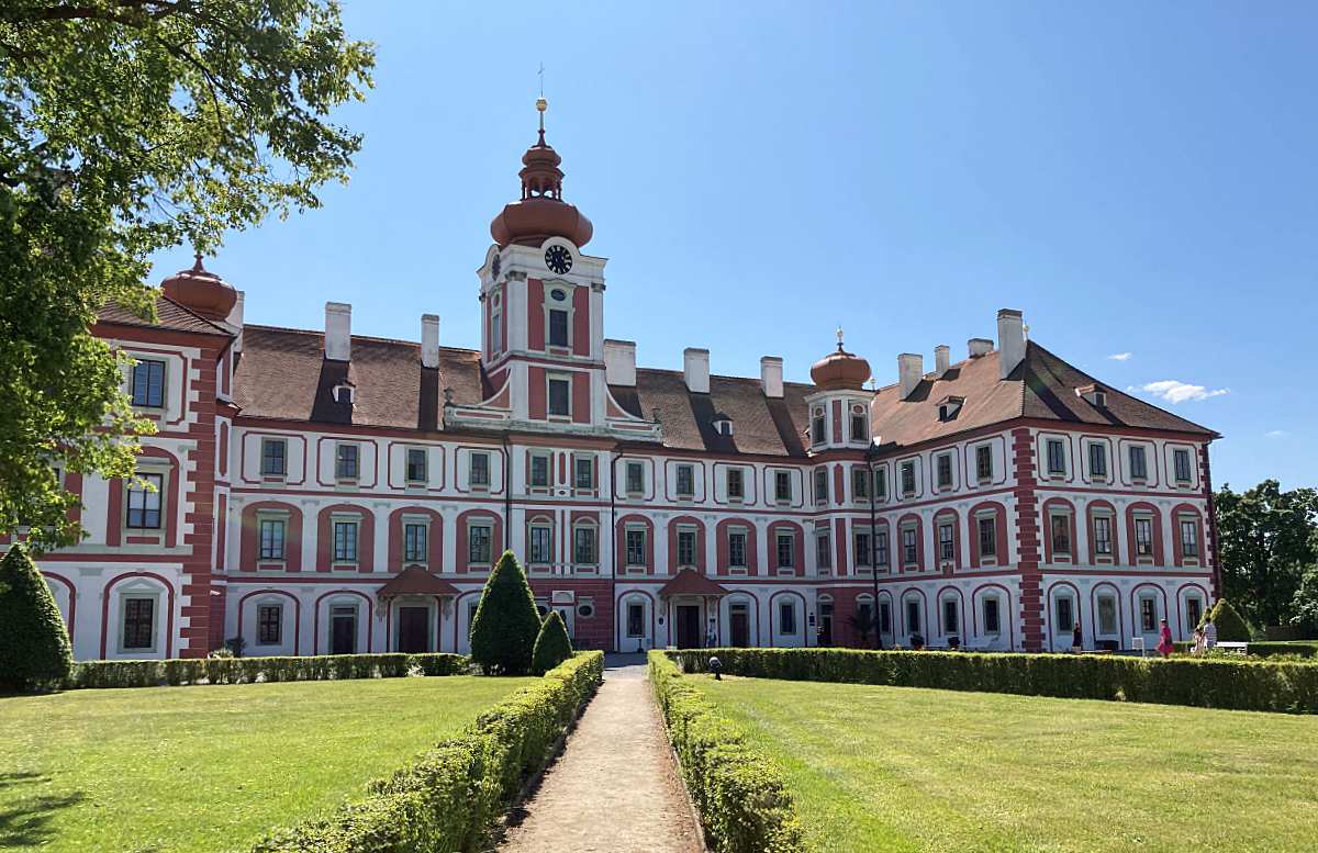 Das Schloss von Mnichovo Hradiště (Foto © B. Denscher)