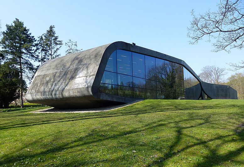 Der von Zaha Hadid entworfene Zubau zum Museum. Foto: Wikimedia, Creative-Commons / jelm6