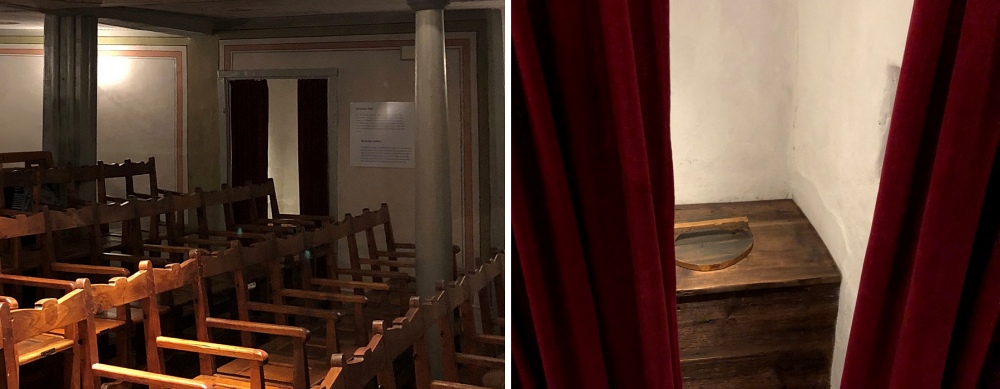 Das „Plumpsklo“, nur durch einen Vorhang vom Theaterraum getrennt