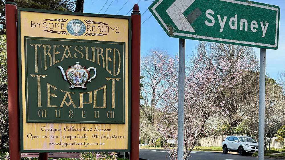 René Grohnert: Teapot Museum, Leura, 2025