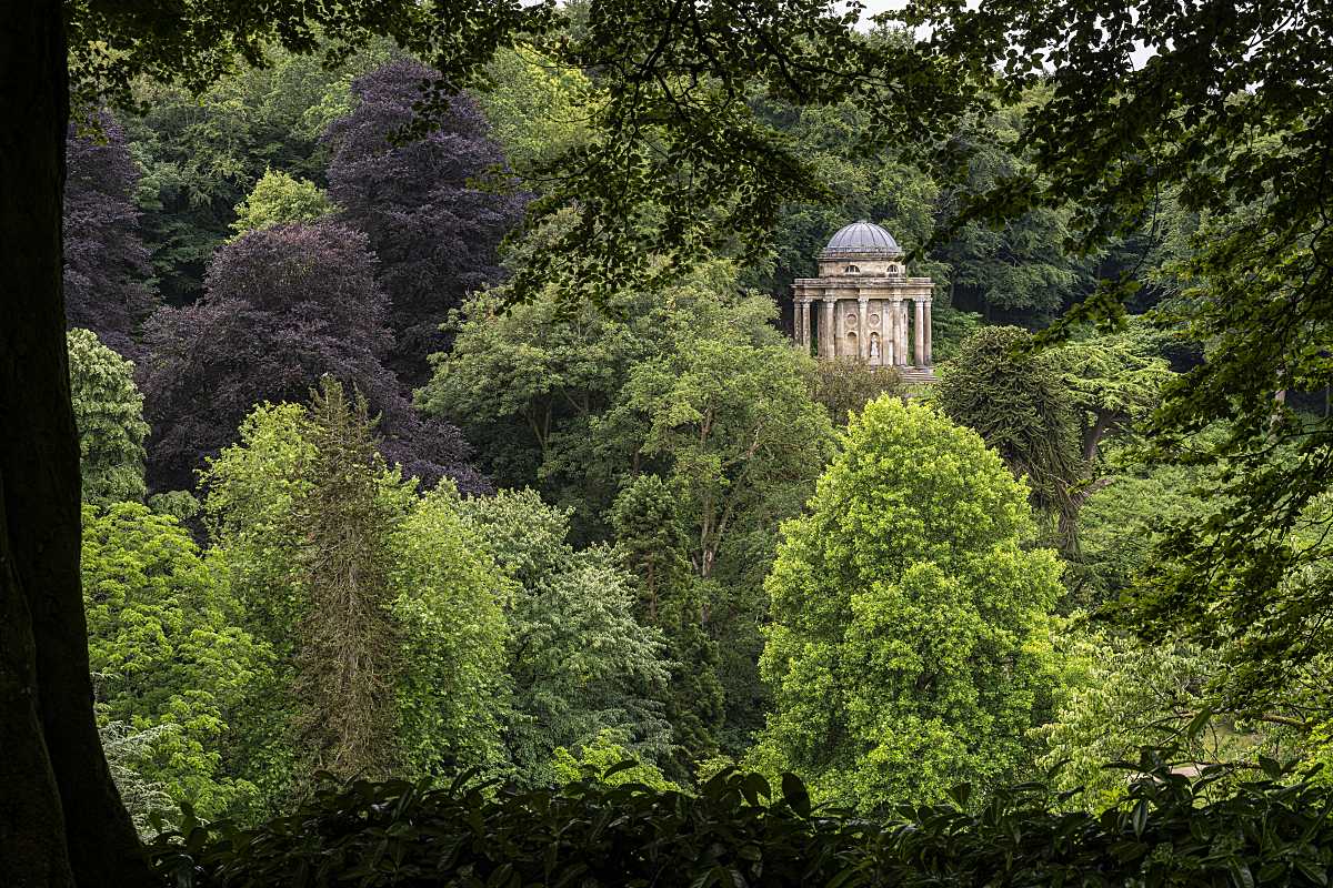 Storehead, Wiltshire, Apollotempel (Foto © Clive Boursnell, aus: Englische Landschaftsgärten, Gerstenberg Verlag 2025)