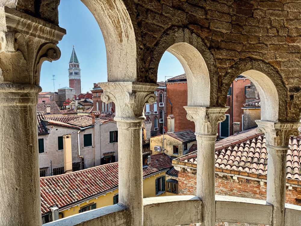 Venedig – Blick auf die Stadt von der Bovolo-Treppe aus (Alle Bilder in diesem Beitrag stammen aus dem Band „oh! Venedig“)